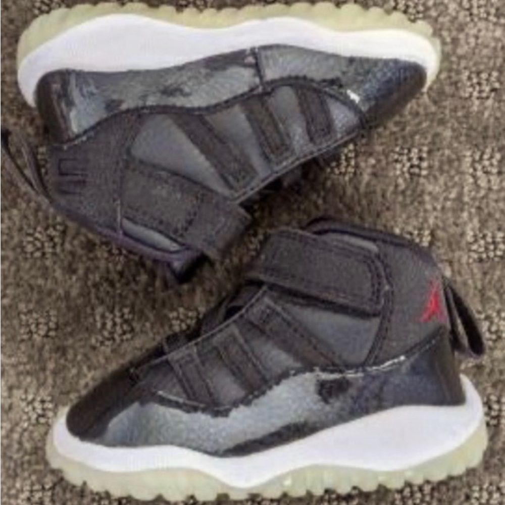 Nike Air Jordan XI 378040-002 BT Toddler sz 4C